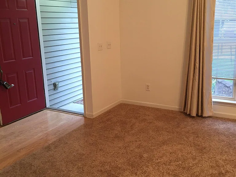 111 Sumner Meadows Ln — Photo 4