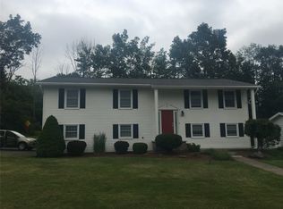 1044 Edgebrook Dr, Endwell, NY 13760