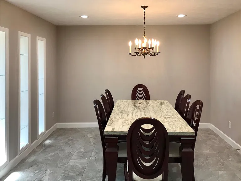 5470 Carew St — Photo 4