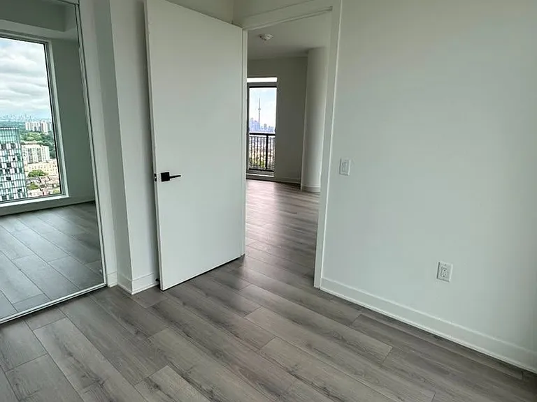 1185 Dupont St N #2710 — Photo 9