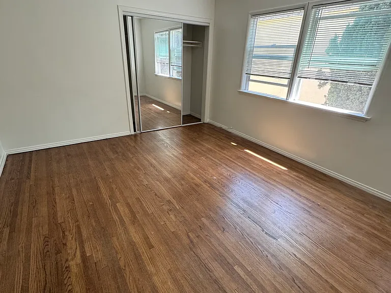 1225 S Fairfax Ave #6 — Photo 7