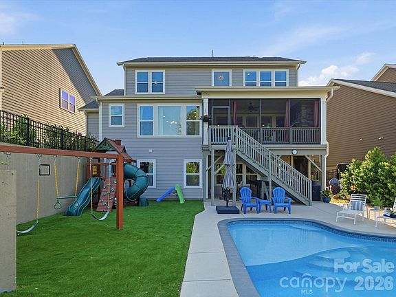 5th image of 2526 Paddlers Cove Dr