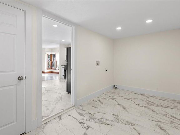 5th image of 520 Oak St