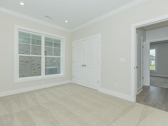 5th image of 7018 Ironwood Cir