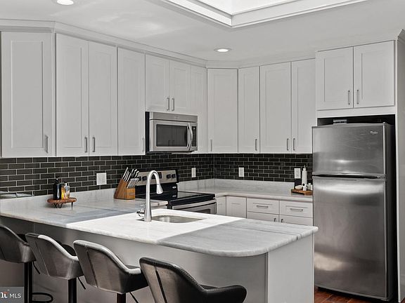 4th image of 1321 N 7th St #3