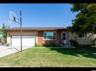 5943 S Blue Iron Way, Kearns, UT 84118