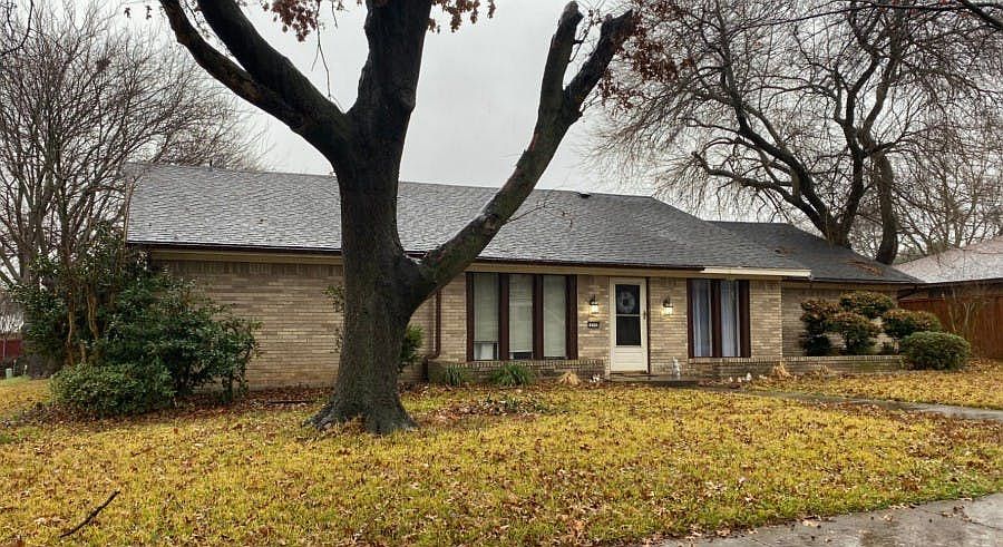 1st image of 211 N Venice Dr