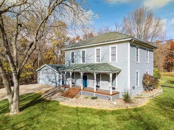 221 East Durkee Street, Wisconsin Dells, WI 53965
