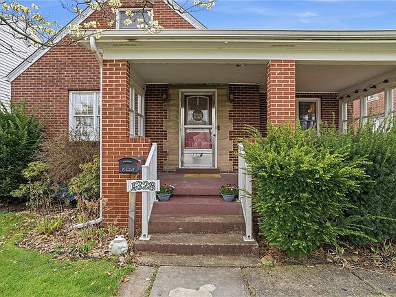 3rd image of 1328 Union Ave