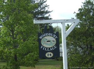 74 Washington Rd APT 4, Woodbury, CT 06798