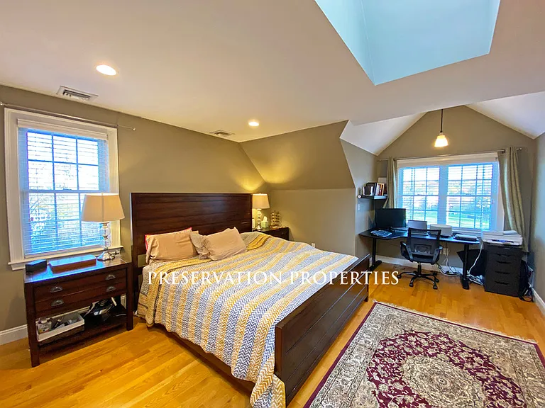 375 Lowell Ave — Photo 7