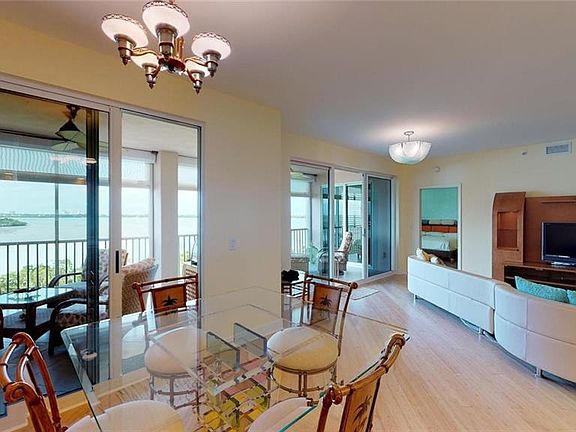 4th image of 337 Vintage Bay Dr #D-23