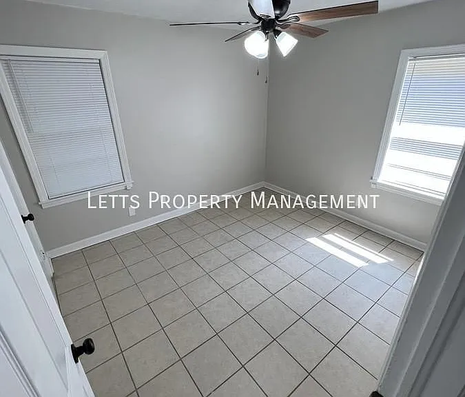 905 Wright Dr — Photo 12