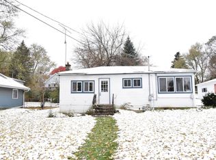 2016 Sunnyside Beach Dr, Johnsburg, IL 60051
