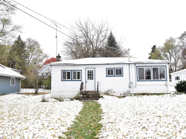 2016 Sunnyside Beach Dr, Johnsburg, IL 60051