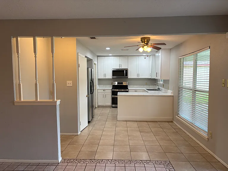 13248 Bluff View Dr — Photo 11