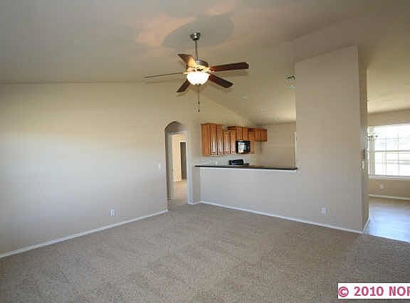 5th image of 14 E Falcon Dr