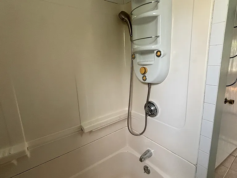 80 Hood St #2 — Photo 9