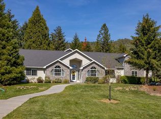 380 Pair A Dice Ranch Rd, Jacksonville, OR 97530