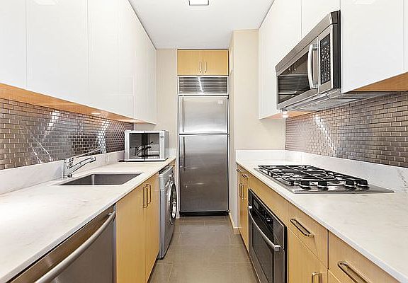5th image of 211 E 51st St APT 9E