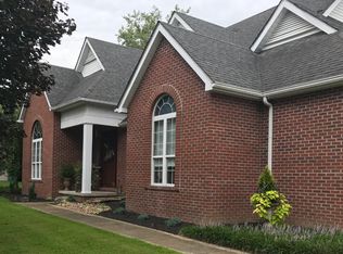 1201 Hickory Mills Dr, Hurricane, WV 25526