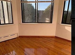 22-56 37th St #2, Astoria, NY 11105