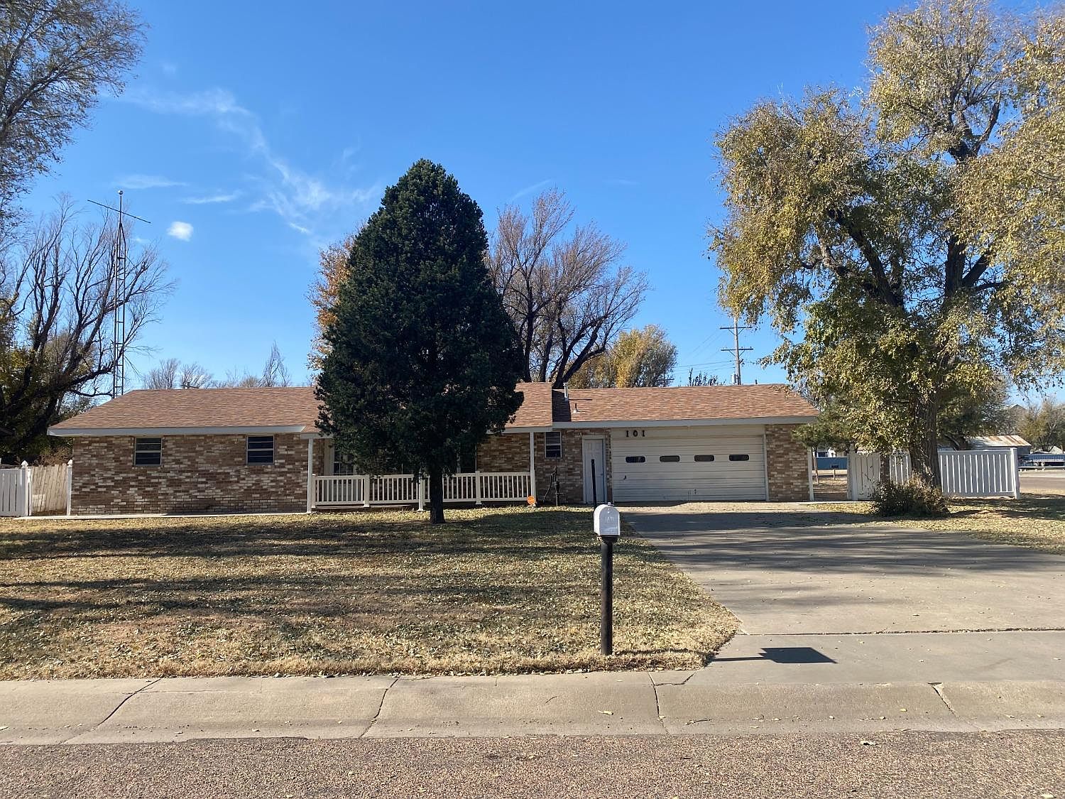 101 S Madison St, Hugoton, KS 67951 Zillow