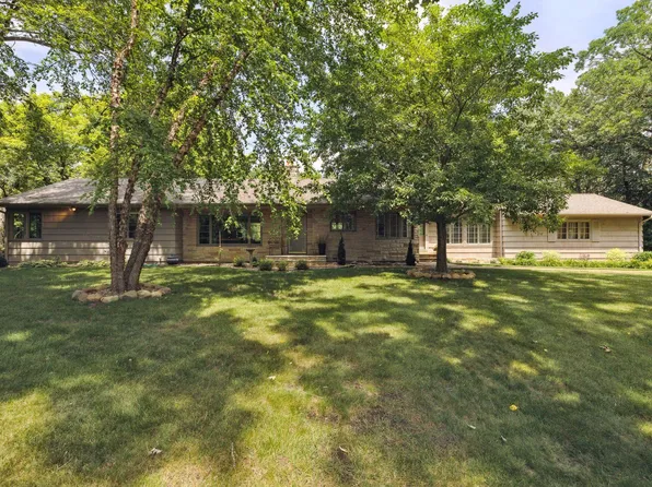 10720 Minnetonka Blvd, Hopkins, MN 55305