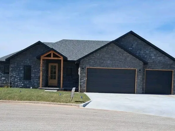 1915 N Vineyard Place, Strafford, MO 65757
