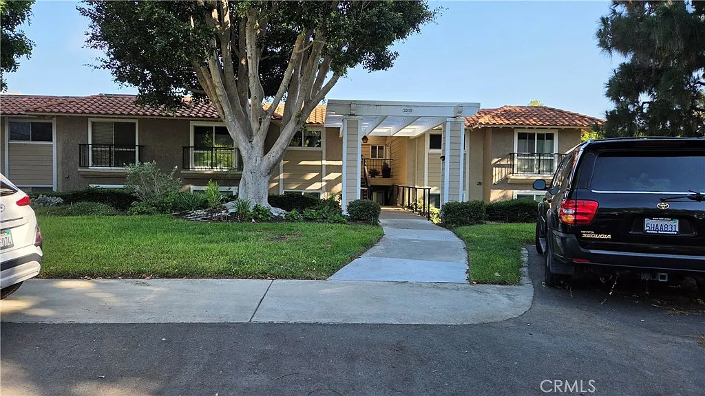 2 bed, 1145 sqft, $2,600 — Photo 1