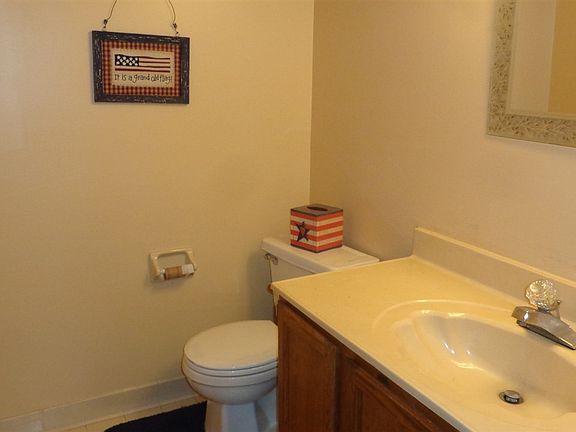 5th image of 8430 Woolrich Dr