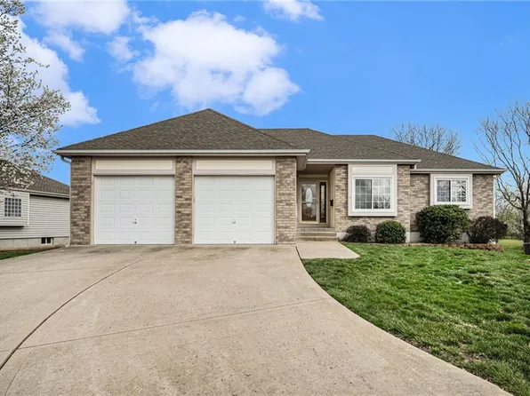 703 Meadowlark Dr, Raymore, MO 64083