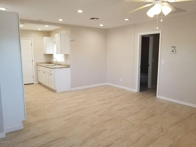 206 E Jones Ave #11SH — Photo 12