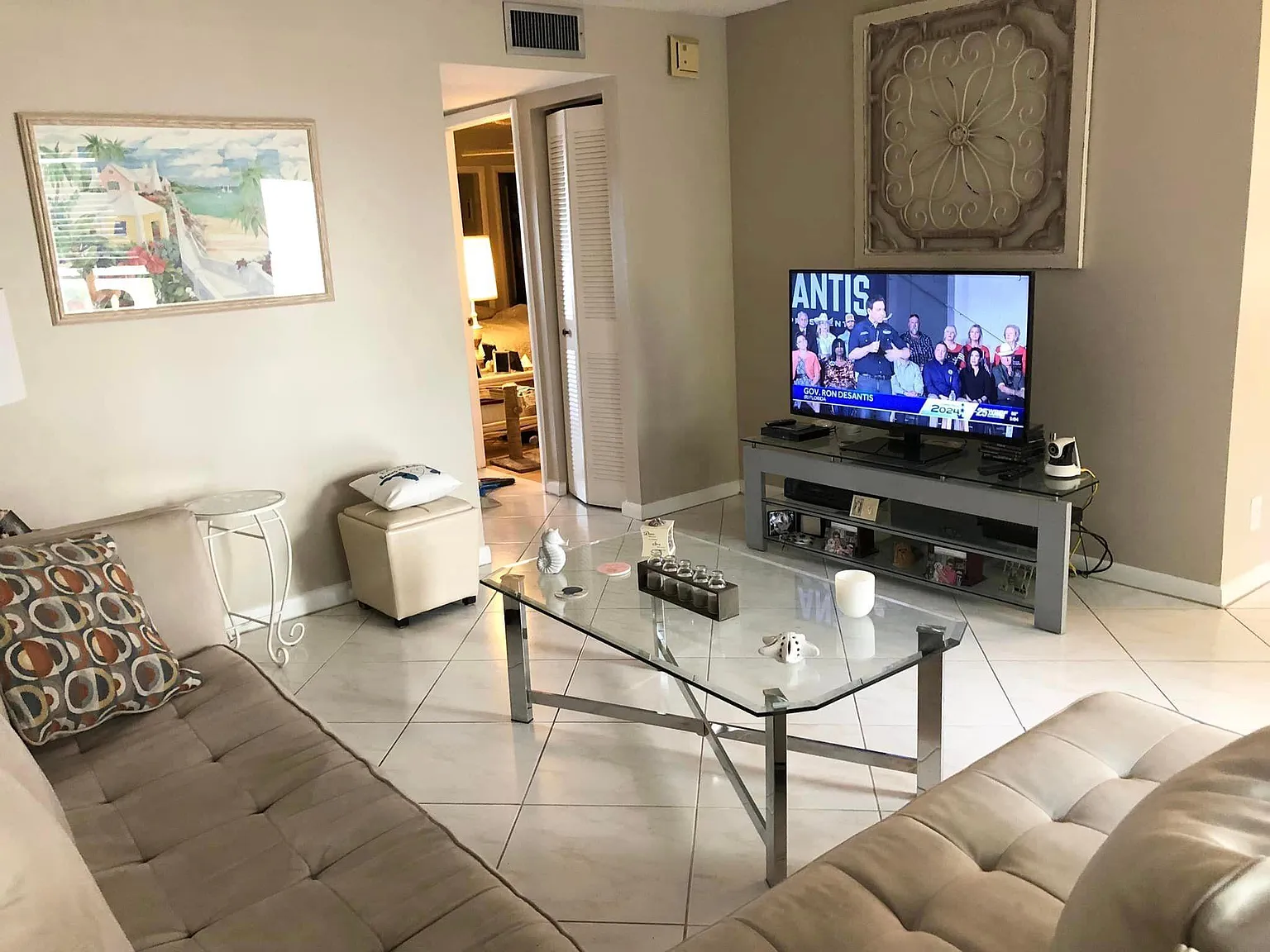 2 bed, 2.0 bath, 907 sqft, $2,800 — Photo 2