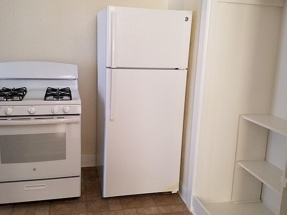 2nd image of 216 W Mistletoe Ave APT 4