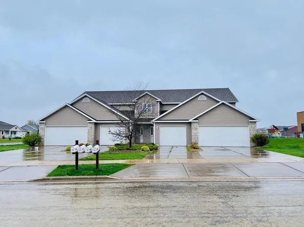 215 Douglas Drive, Brooklyn, WI 53521
