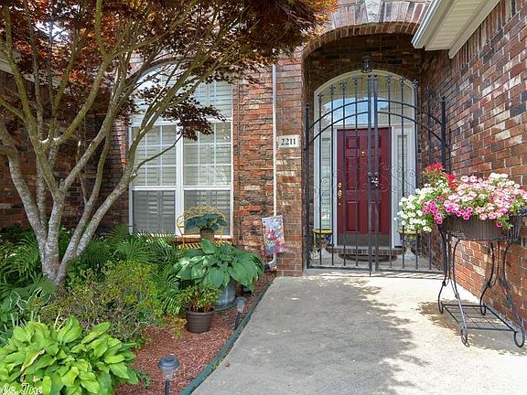 2nd image of 2211 Byron Dr