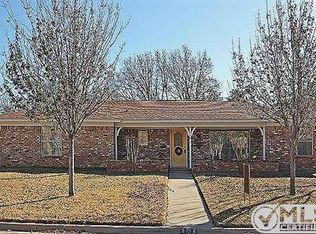 2712 Bedfordshire, Bedford, TX 76021