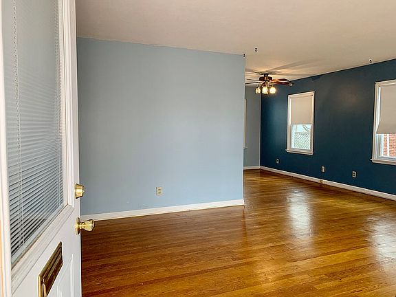 5th image of 2704 Wehrly Ave