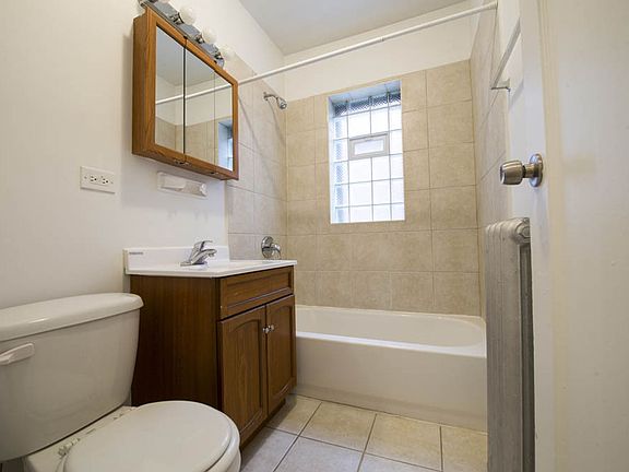 2nd image of 11111 S Vernon Ave #11121-2C