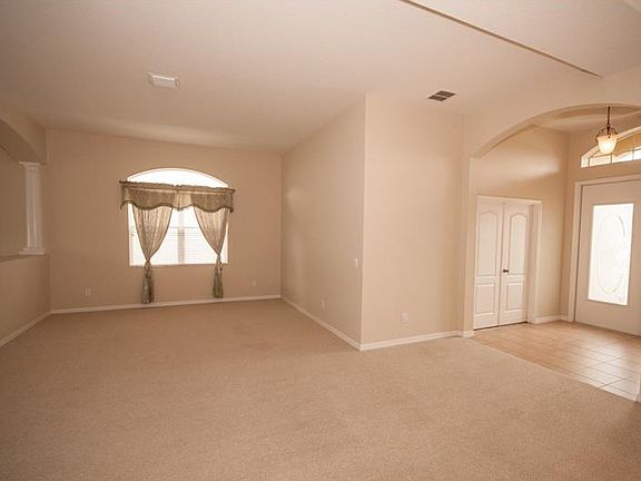 4th image of 268 Porchester Dr