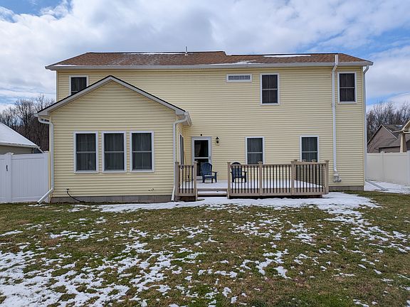 4th image of 412 McClennan Dr