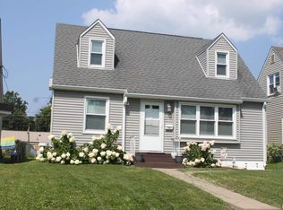 2030 33rd St, Rock Island, IL