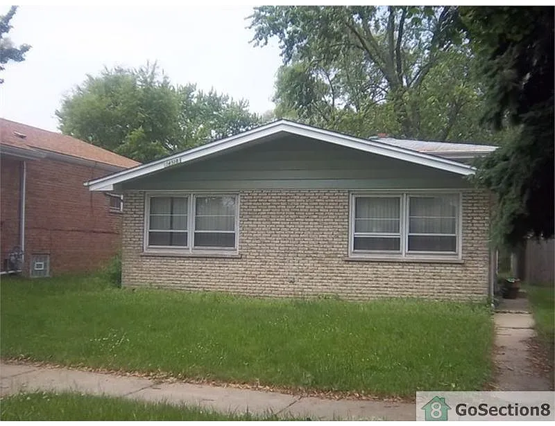 14518 Ellis Ave photo 1