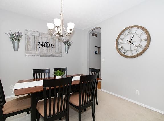 4th image of 3408 Castlemain Dr