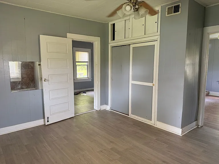 277 E Main St — Photo 20
