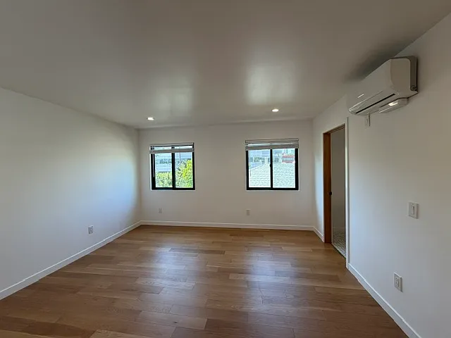 1833 Benecia Ave #1833 — Photo 13