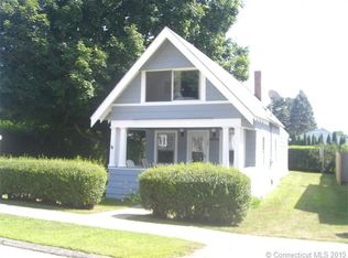 26 Crescent Ave, Niantic, CT 06357
