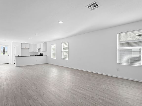 5th image of 13931 Wool Park