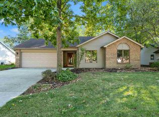 7218 Wood Meadows Ln, Fort Wayne, IN